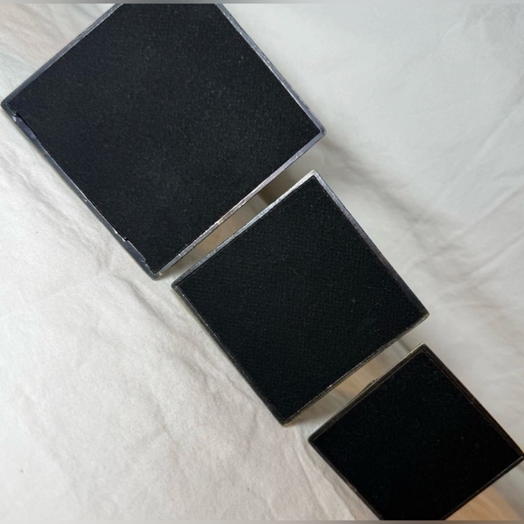 Set Of 3 Metal Etched Egyptian Pyramids Paperweight Decor Egypt Pharaohs Cat - Picture 10 of 10